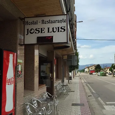 Restaurant Jose Luis Inn *