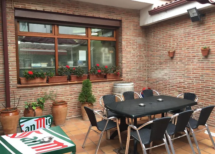 イン Restaurant Jose Luis *