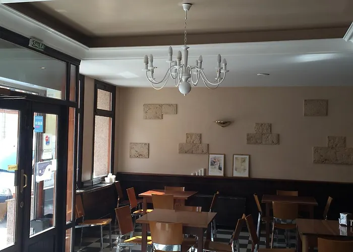 イン Restaurant Jose Luis *