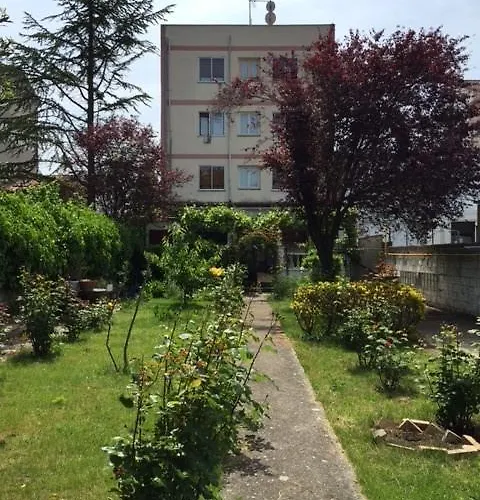 イン Restaurant Jose Luis *